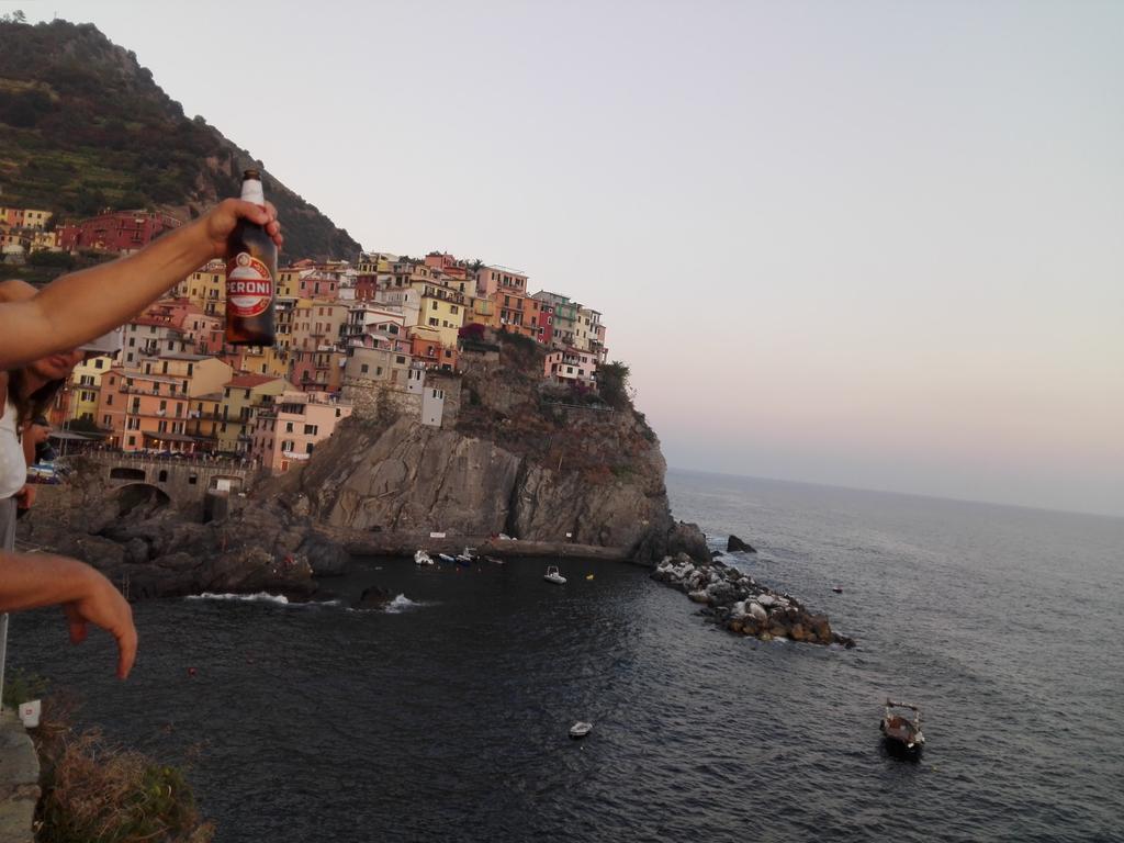 Su Per I Coppi Hotell Manarola Exteriör bild